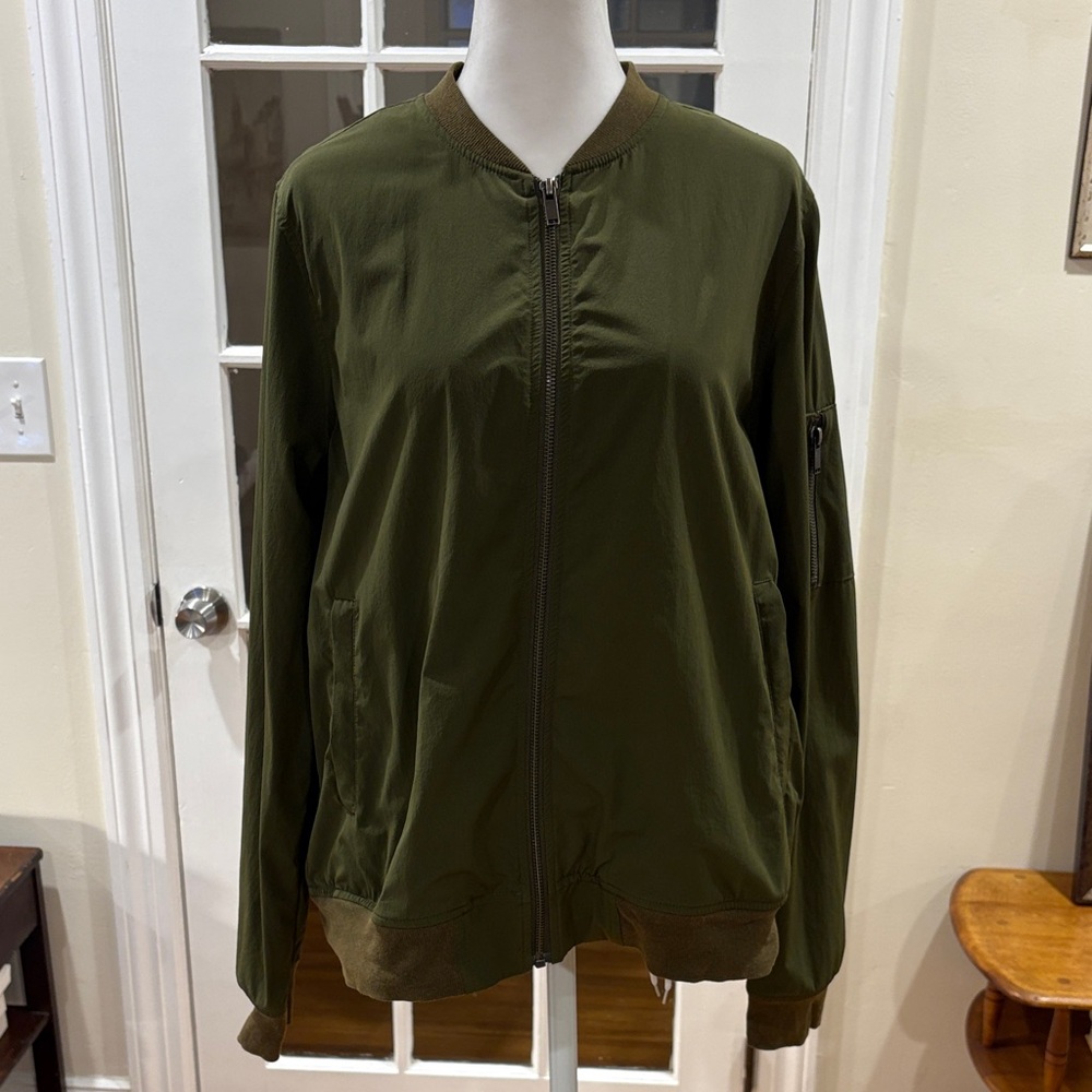 OAK + FORT Women’s Olive Green Lightweight Utility Jacket. Size M
